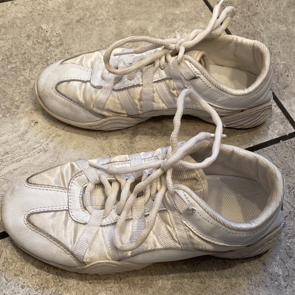 Nfinity Evolution Cheer Shoes - Picture 2 of 6